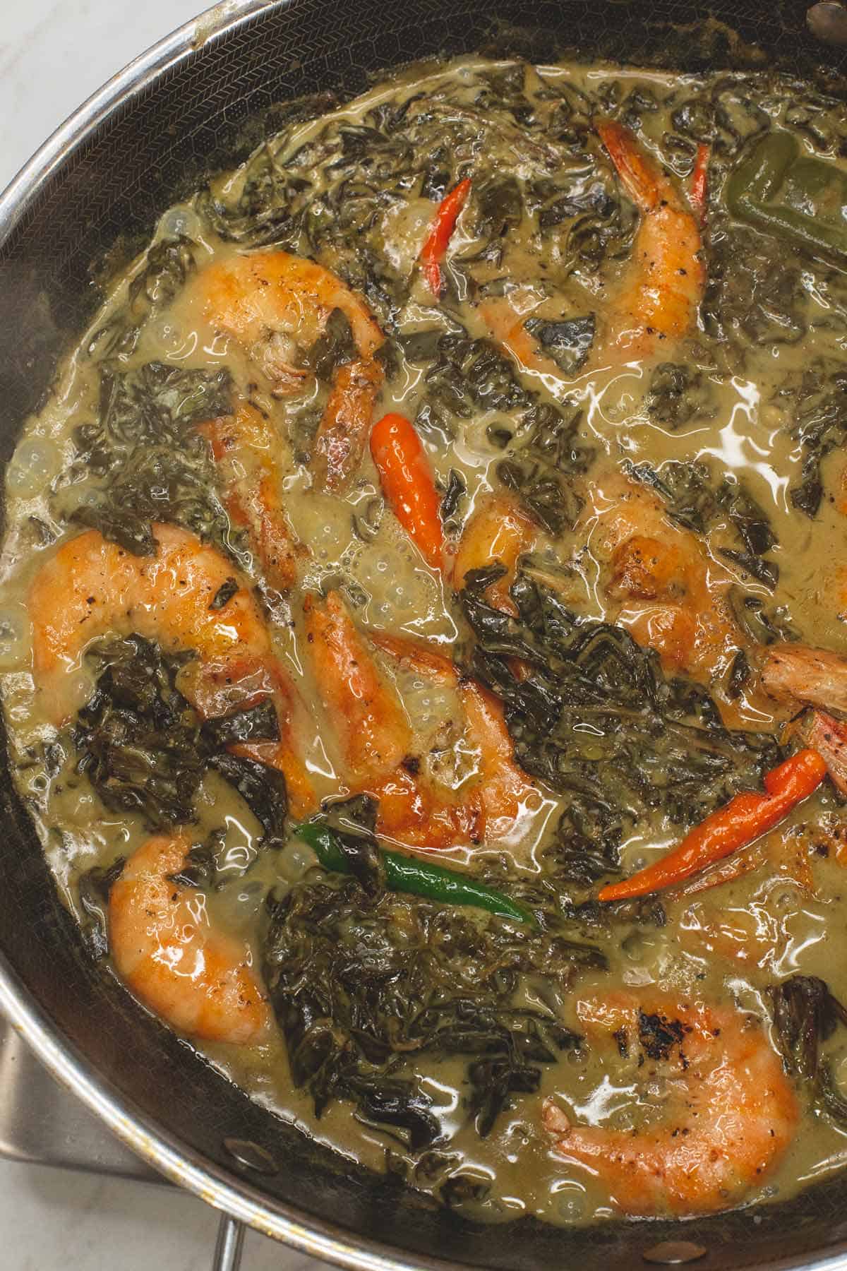 Cooked Laing in a wok.