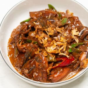 adobong pusit sa gata in a bowl