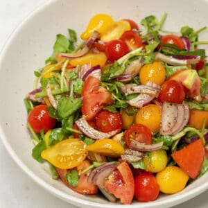 Ensaladang Kamatis in a bowl