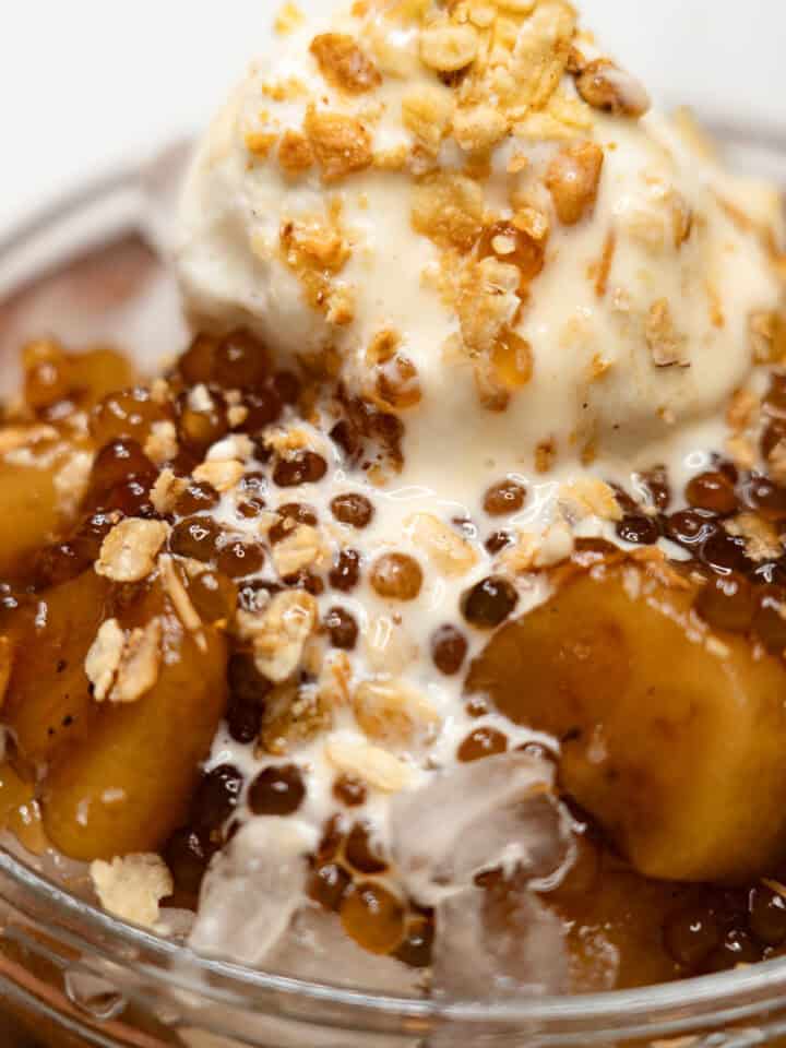 Saging con Yelo (Sweetened Bananas with Ice and Milk) in a bowl