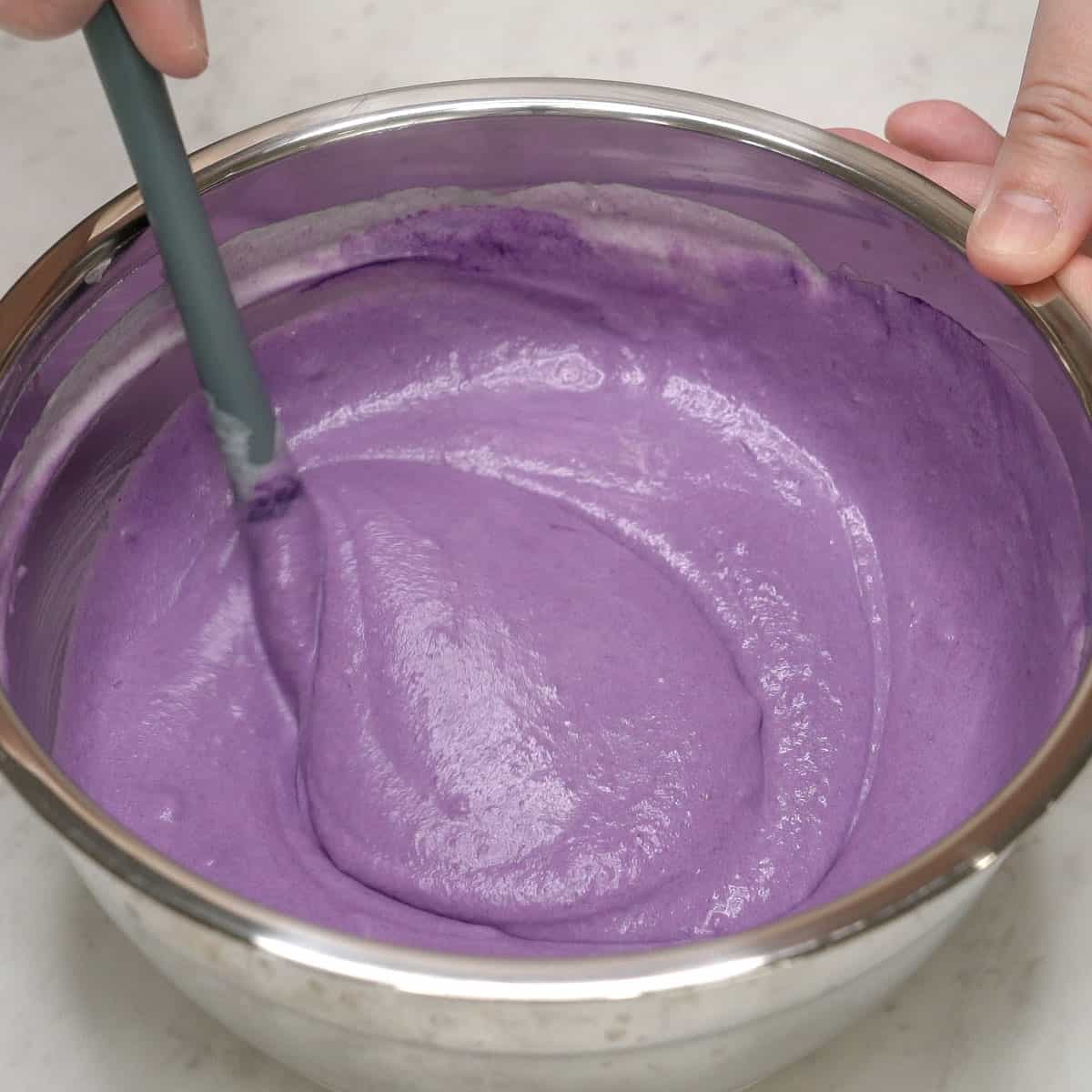 Mixing the ube layer for inutak.