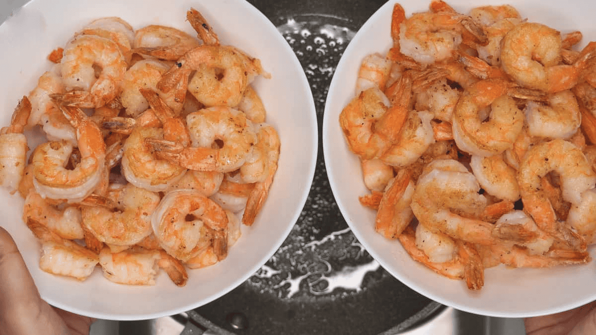 Seared shrimp in two bowls.