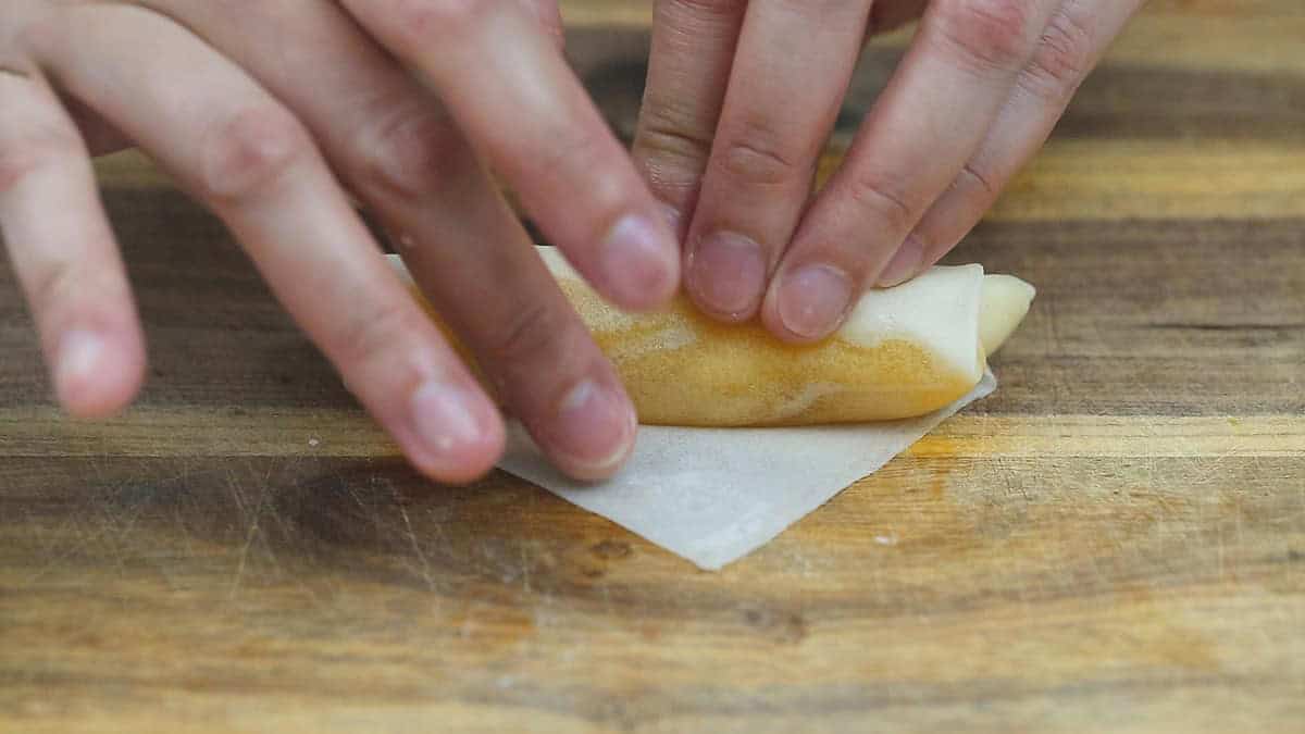 Sealing the top corner of the turon.